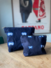 Carica l'immagine nel visualizzatore di Gallery, Pochette Indigo 2