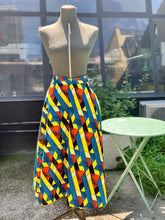 Carica l'immagine nel visualizzatore di Gallery, Gonna Madrina in Geometrico wax