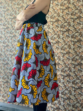Carica l'immagine nel visualizzatore di Gallery, Gonna Mahotella in Fleur de Mariage red & yellow Wax