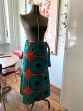 Carica l'immagine nel visualizzatore di Gallery, Gonna Parej in Green Wax