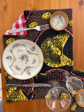 Carica l'immagine nel visualizzatore di Gallery, Set tovagliette Bamako Lunch in Famille Gold wax