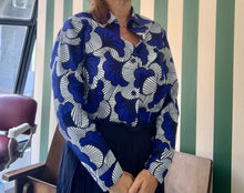 Carica l'immagine nel visualizzatore di Gallery, Camicia in Fleurs de Marriage Blu